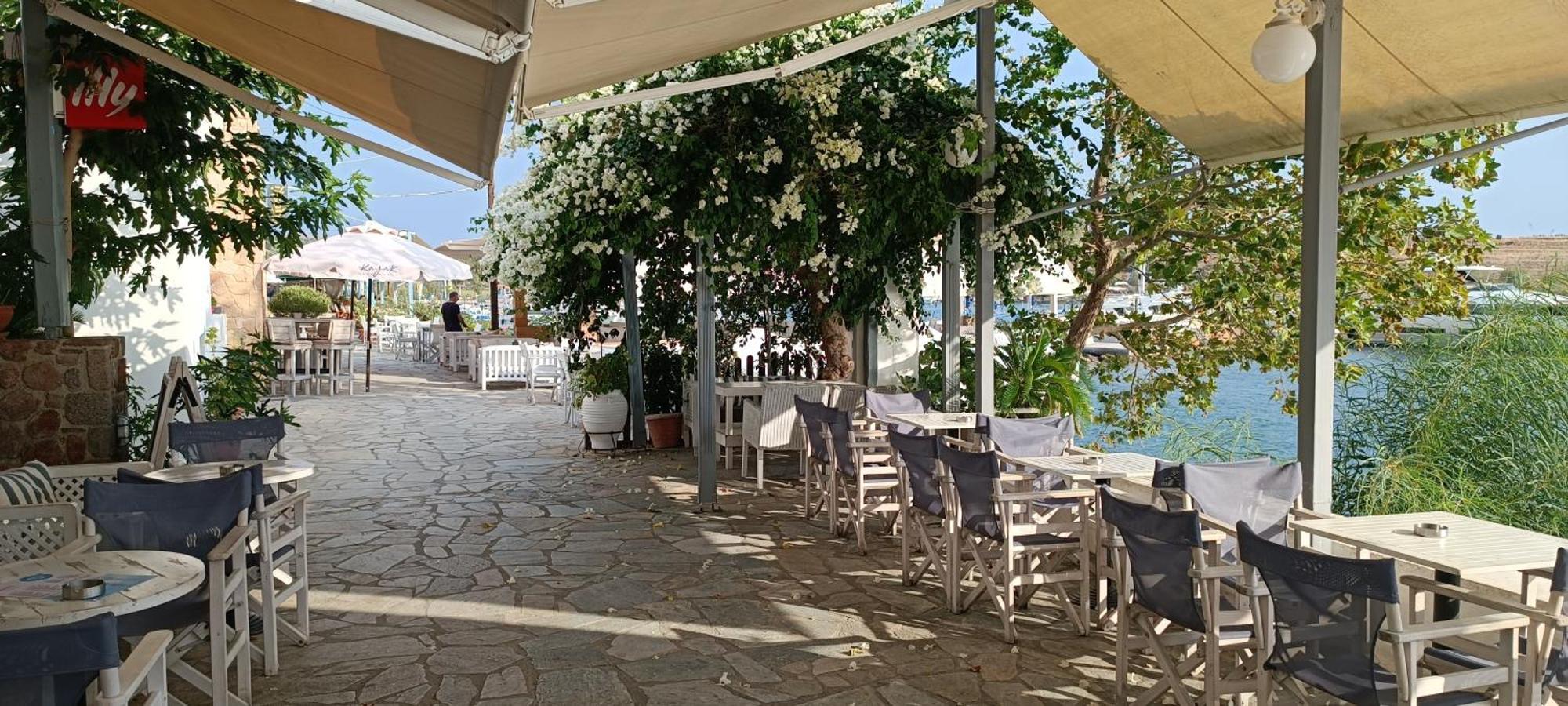 Villa Περδικα Των Ανεμων Perdika  Esterno foto